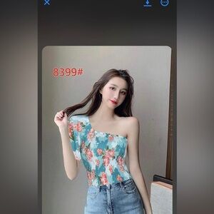 Asymmetric one shoulder,smocking top